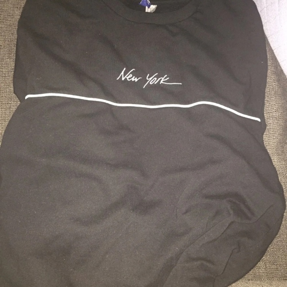 crew neck sweatshirt
